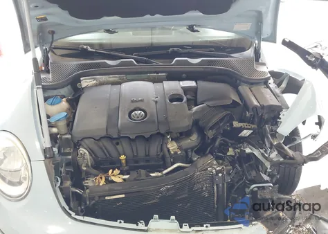 2014 Volkswagen Beetle 2.5L z USA, uszkodzony, nr VIN 3VWJX7AT5EM621477